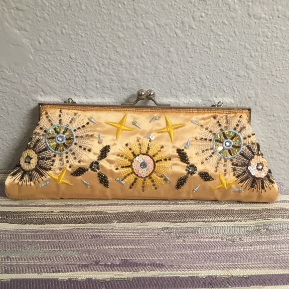 Purse - Picture 1 of 7